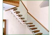 Spine Metal & Glass Staircase